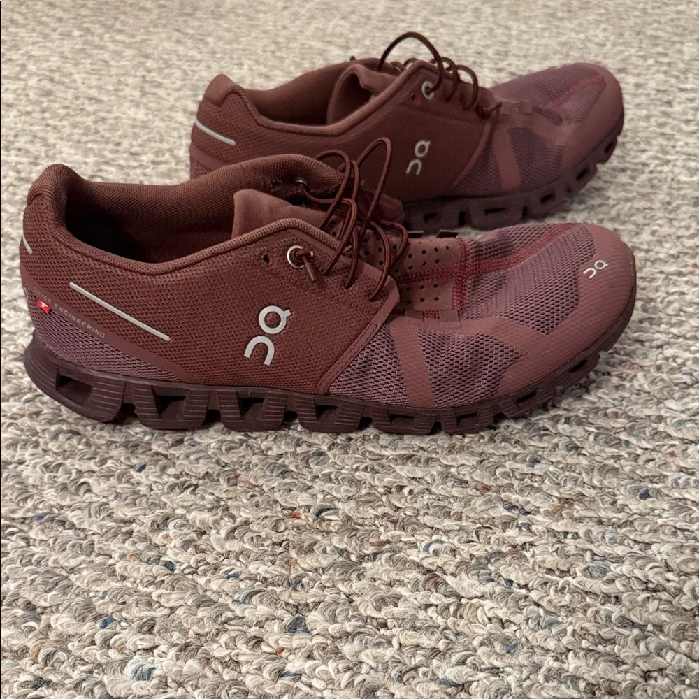On Running cloud 5 sneaker monochrome mulberry women’s size 9.5 - Picture 3 of 8